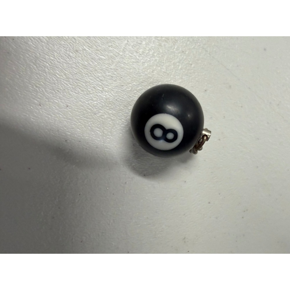 Vintage Style 8 Ball Keychain Black Pool Ball Novelty Key Ring Accessory